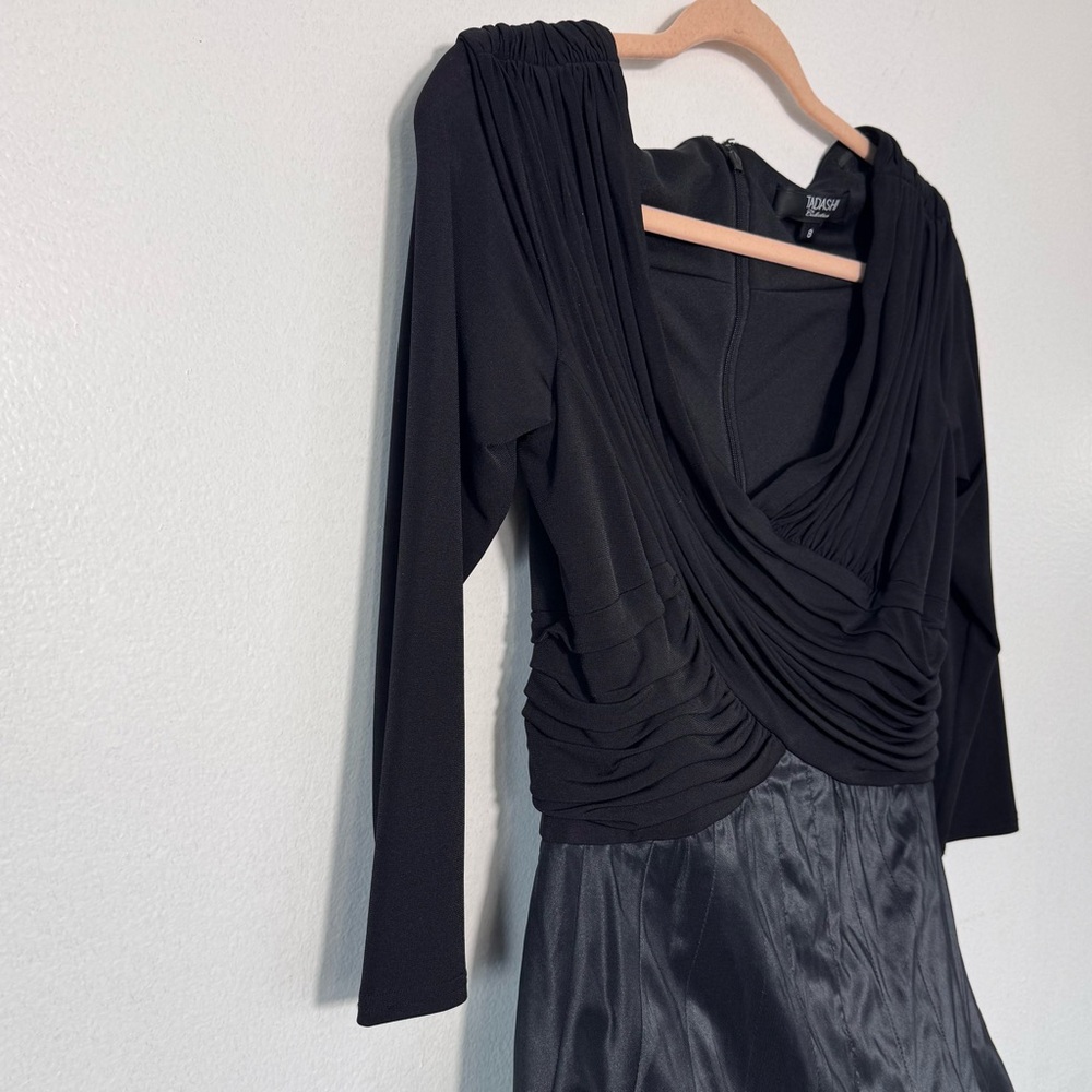 Tadashi Shoji Elegant Black Ruched Bodice Fit & Flare Silk Cocktail Dress Sz 8 - Picture 11 of 11